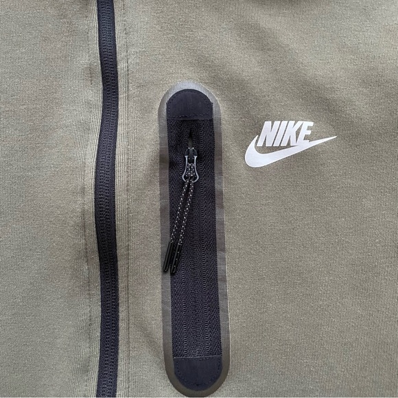 Nike Sportswear Tech Fleece Olive Green Hoodie Full Zip Jacket Womens Small - Picture 3 of 9